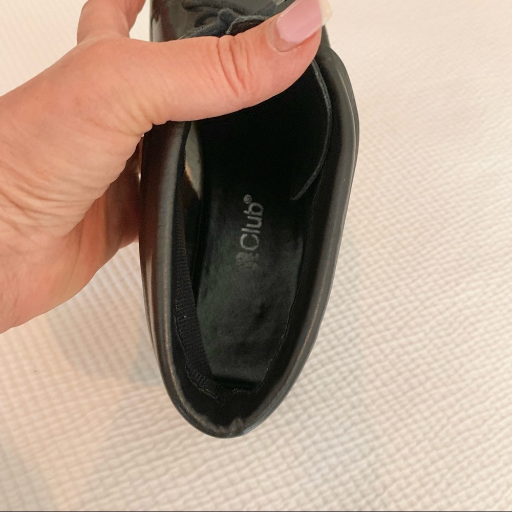 HUNT CLUB - Black Leather Flip Ankle Bootie - Picture 4 of 5